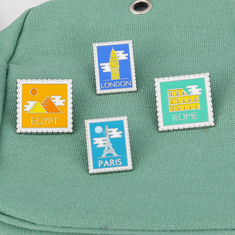 Travel Accessories London - Fancy Album Alloy Badge Backpack Brooch
